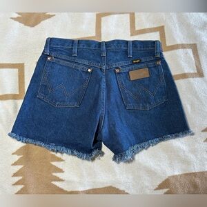 Wrangler Cutoff Shorts NWOT Size 31